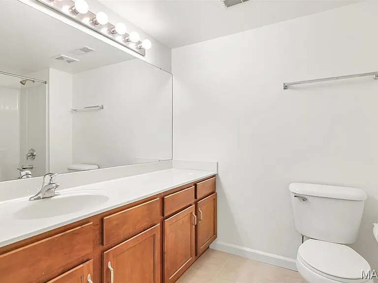 4200 Spring Creek Ln — Photo 13