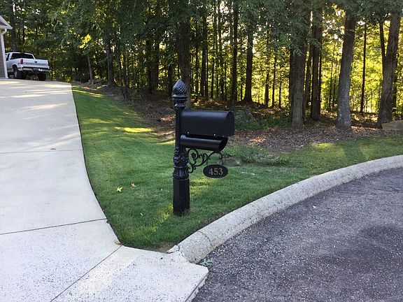 5th image of 453 Indian Ln