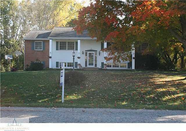 1st image of 6 Apple Blossom Ln