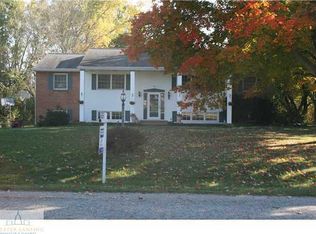 6 Apple Blossom Ln, Okemos, MI 48864