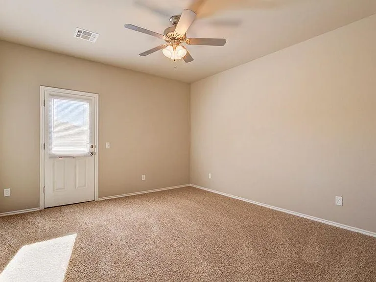 114 Ashley Dr — Photo 19