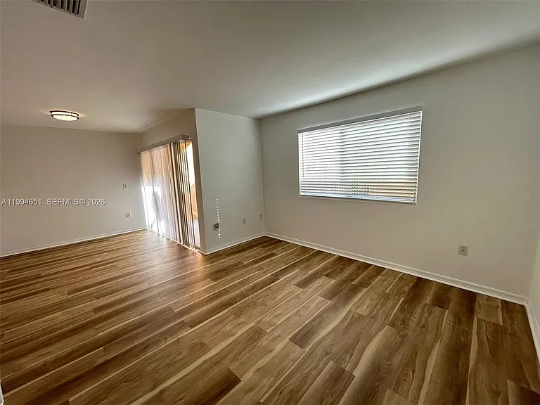 6255 Kendale Lakes Cir #225 — Photo 17