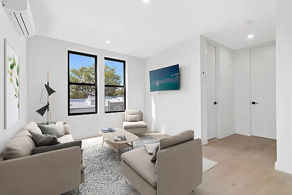 Rented by Fountain Realty Group | media 20
