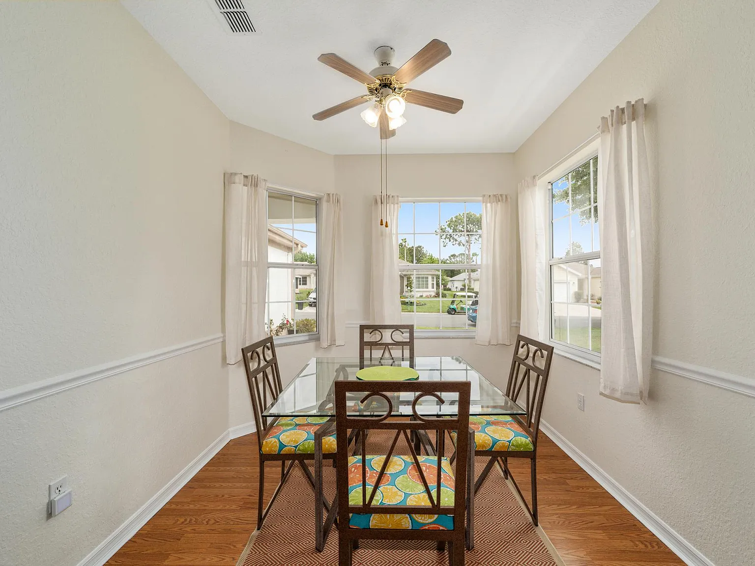 2 bed, 1259 sqft, $2,150 — Photo 4
