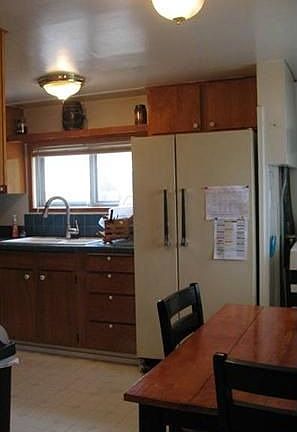 5th image of 405 Sanford Ave