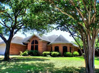 7717 Sagebrush Ct S, North Richland Hills, TX 76182