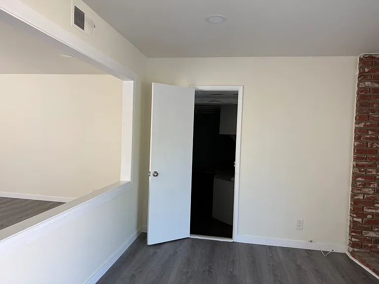 612 S Sylvan St — Photo 5