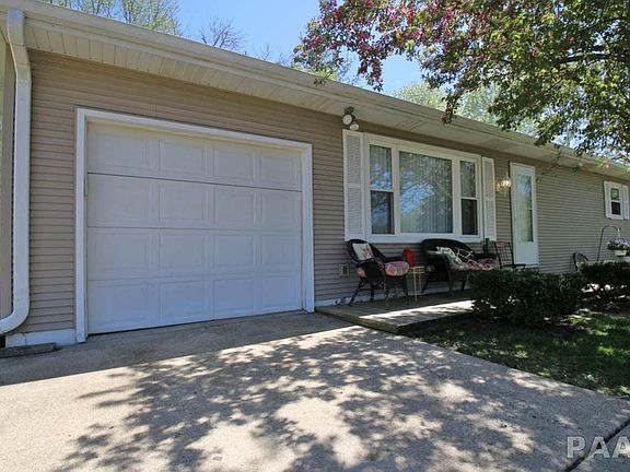2nd image of 416 Crestlawn Dr