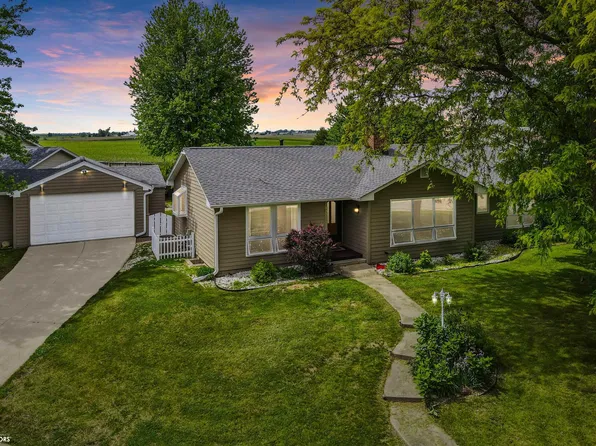 1905 Prairie St, Grinnell, IA 50112