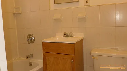 Rented by aptsandlofts.com