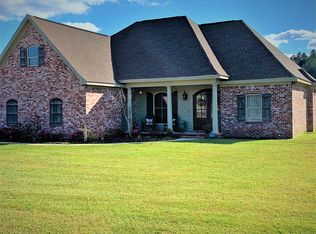 8174 Clearside Ln, Collinsville, MS 39325