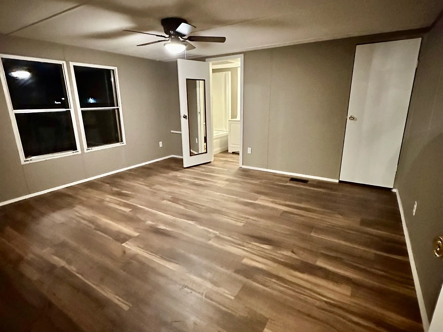 9 Illini East - 1 — Photo 4
