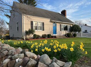 143 Cherry Hill Rd, Hamden, CT 06514