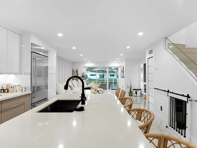 2115 NE 123rd St — Photo 30