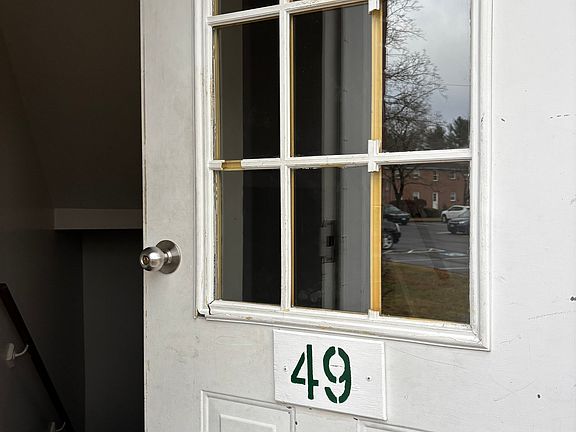 3rd image of 49A Grandview Dr
