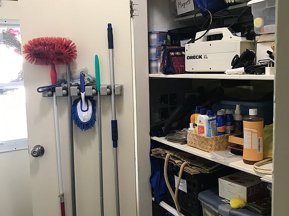Entrance closet