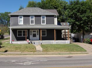 717 Mulberry Ave, Muscatine, IA 52761