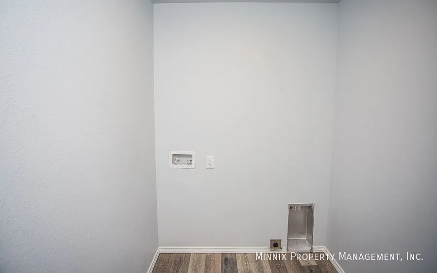 5604 Jarvis St. #B — Photo 4