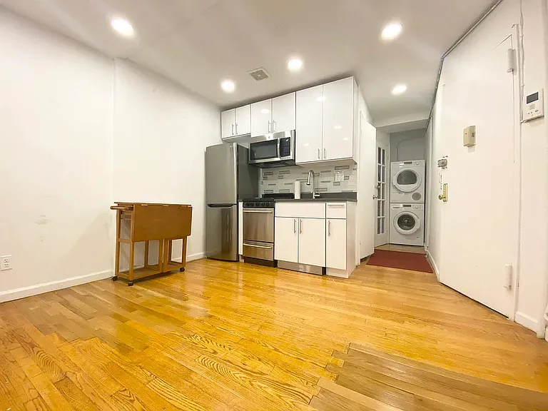 166 E 91st St #5C — Photo 2