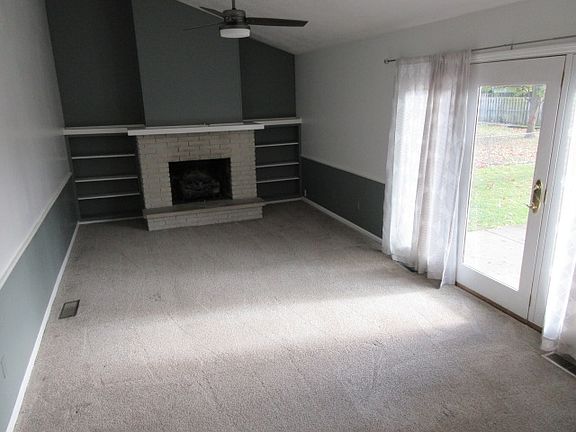 4th image of 6926 Lake Valley Ct