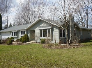694 Lakefield Rd, Grafton, WI 53024