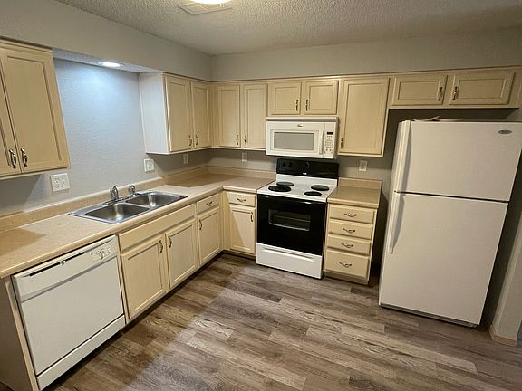 3rd image of 1503 Shagbark Ln #M