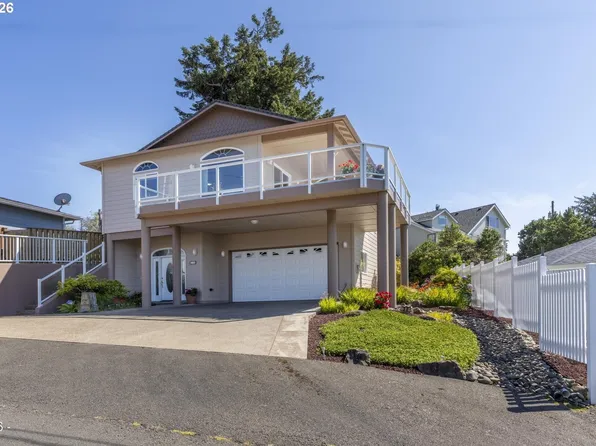 30 SW Heilberg St, Depoe Bay, OR 97341