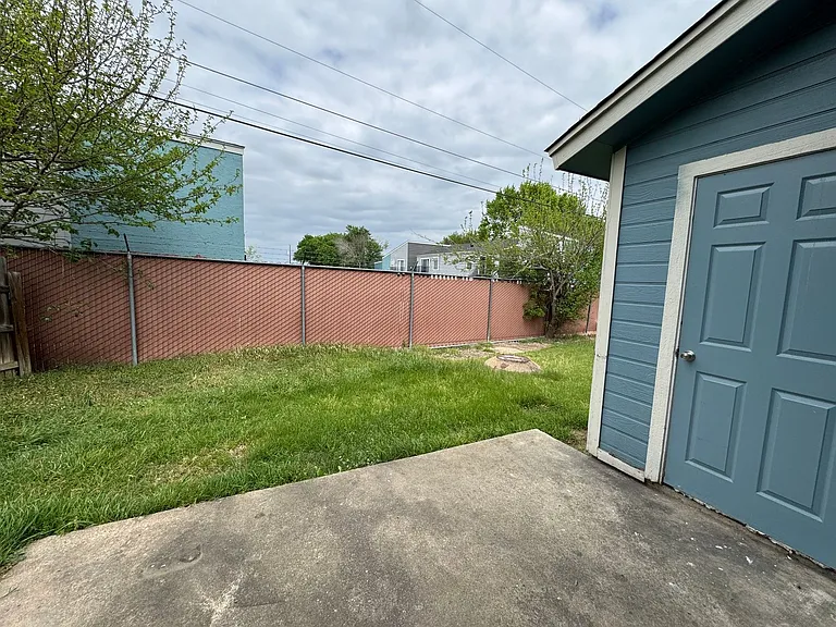 3407 Victoria Cir — Photo 24
