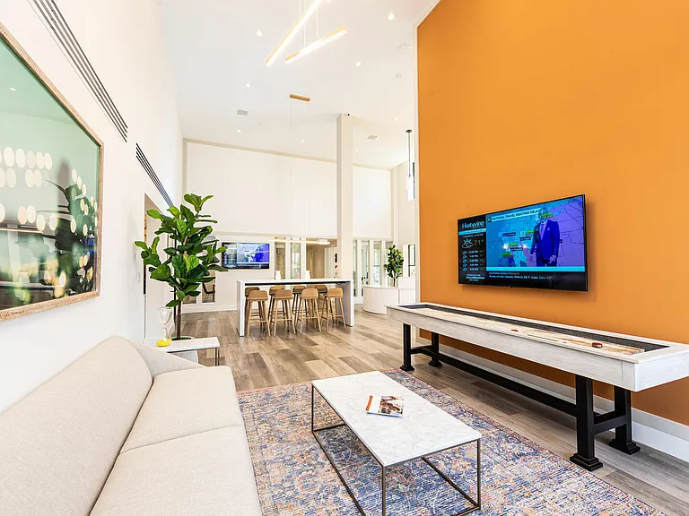 Bella Vista Apartments — Photo 35
