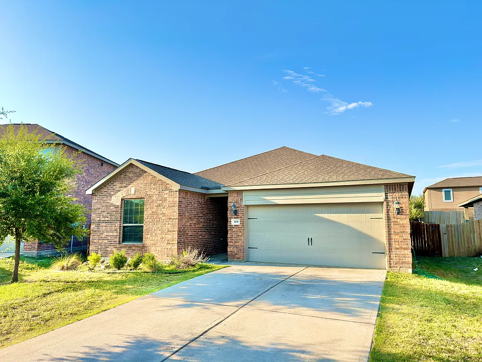 308 Curt St