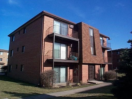 1st image of 709 W 65th St APT 2