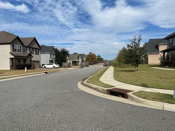 4th image of 410 Rolling Acres Dr