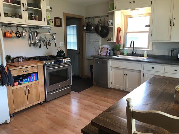 3rd image of 4036 Reservoir Blvd #1