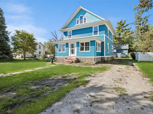 1309 West St, Grinnell, IA 50112