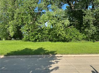 813 SE 11th St, Des Moines, IA 50309