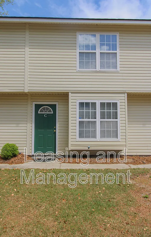 2 bed, 1.5 bath, 942 sqft, $1,780 — Photo 3