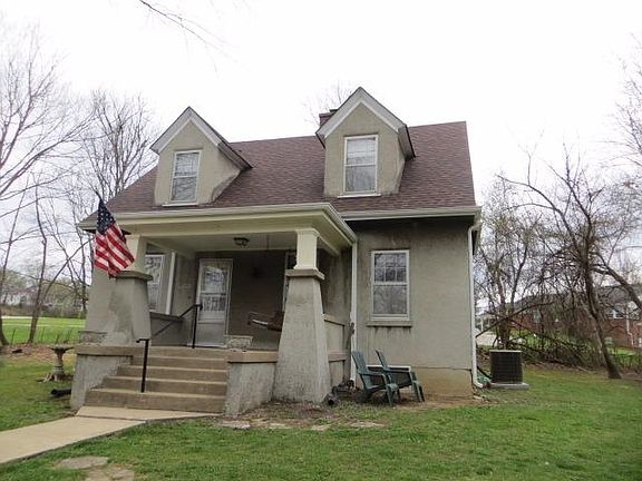 2nd image of 931 Leestown Ln