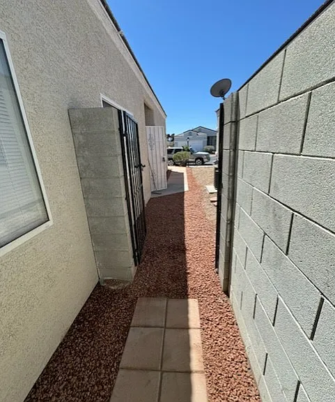 1720 Dwayne Stedman Ave — Photo 31