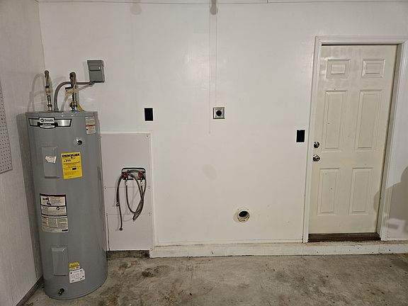 3rd image of 3136 Lawton Ct