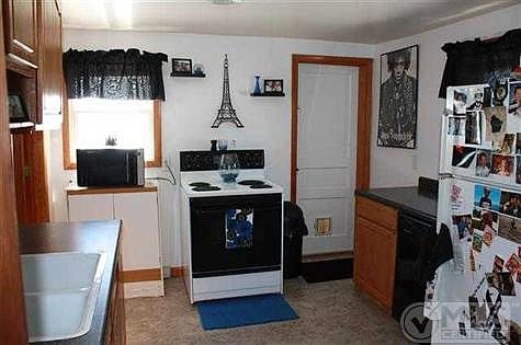 4th image of 474 Bay De Noc St