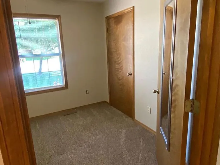 984 W Bates Dr — Photo 6