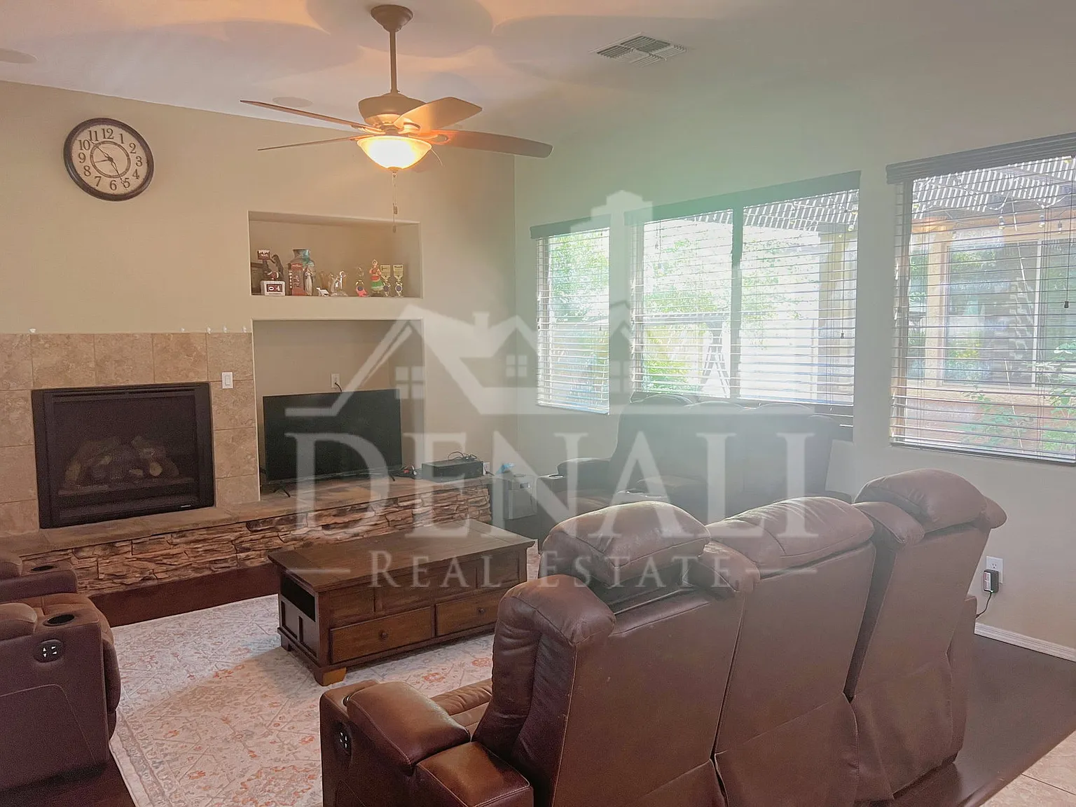 4 bed, 3.0 bath, 2882 sqft, $3,495 — Photo 4