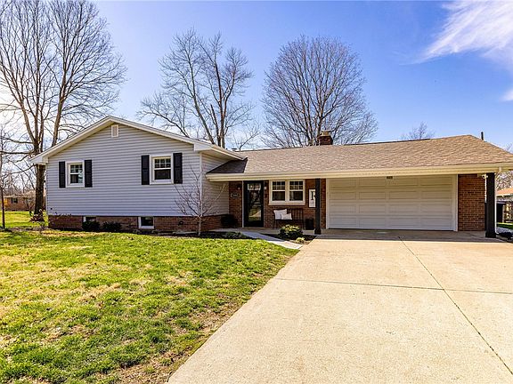 3rd image of 3063 Lynn Dr