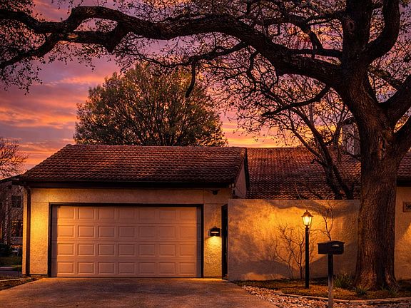2nd image of 9609 Orchard Hl
