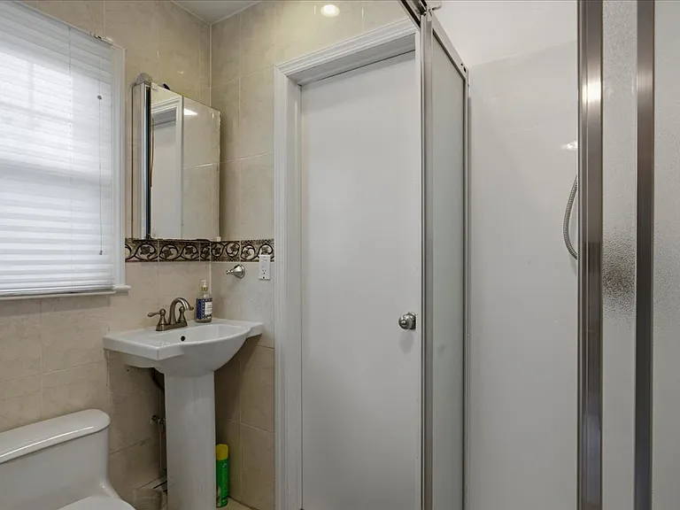 16 Baldwin Ln — Photo 4