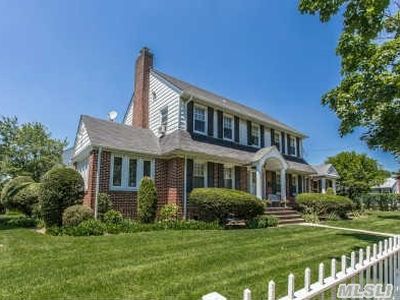 34 Fletcher Ave, Valley Stream, NY, 11580