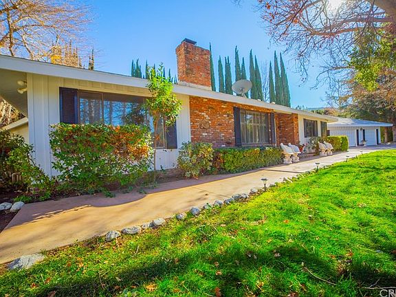 3rd image of 26690 Sand Canyon Rd