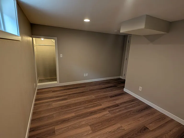 2907 W Princeton Ave — Photo 22