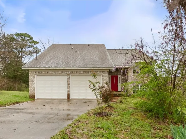 17385 Spencers Cove Rd, Northport, AL 35475