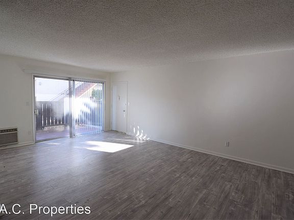 3rd image of 5502 Corteen Pl APT 106